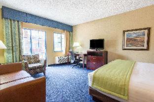 Mesa Hotel | Days Inn & Suites by Wyndham Mesa Near Phoenix