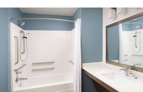 Daytona Beach House | Daytona! Never Boring, Always Fun! Enjoy non-stop!