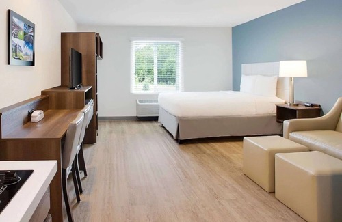 Daytona Beach House | Daytona! Never Boring, Always Fun! Enjoy non-stop!