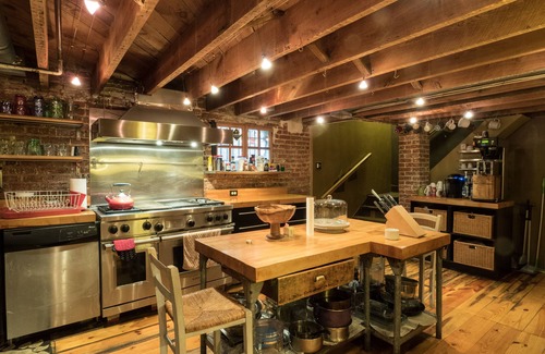 16th Street Heights House | DC Gem 11 Bedrooms/10.5 Baths! Short Stays Available Too!