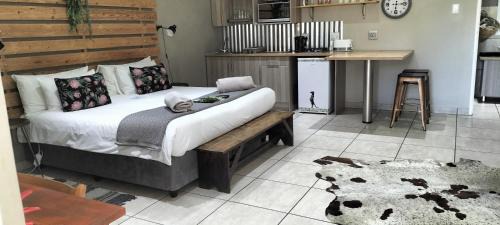 Oudtshoorn House | De Akker Guest House Oudtshoorn