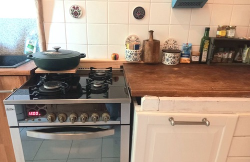 West Berlin Centre Bed & Breakfast | Beautiful studio old style apartment