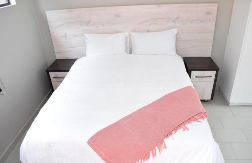 Rooihuiskraal House | De Guest @115