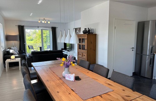 Dannau House | Family-Friendly Vacation House