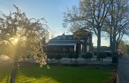 Deil Hotel | De Os en het Paard