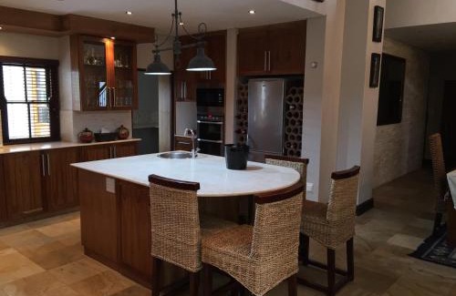 Stellenbosch House | De Zalze Luxury Lodge