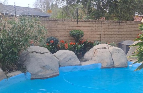 Secunda House | De Zevende Hemel Guesthouse