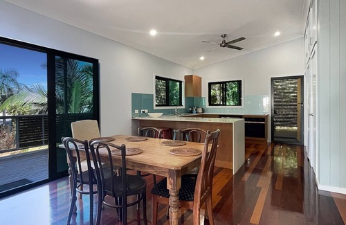 Arcadia House | Deb's Shed, Magnetic Island