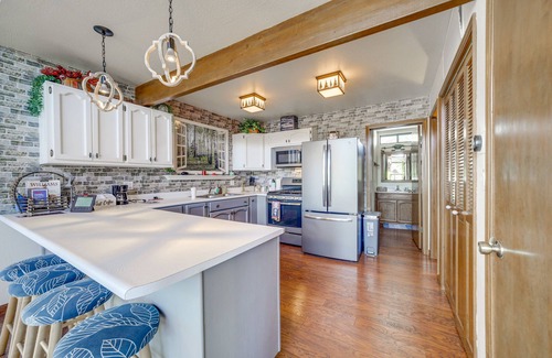 Munds Park Cabin | Deck & Scenic Views: Munds Park Cabin!