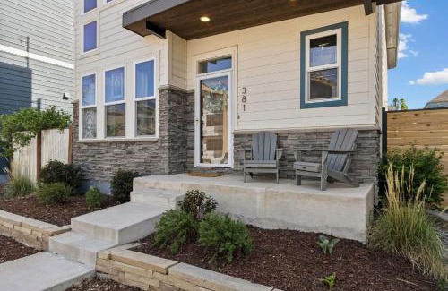 Old Town North House | Decked Out Sunset Views, Fire Pit & Fenced Yard