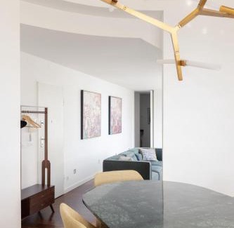 Sao Sebastiao da Pedreira Apartment | Deco Gem in City Center