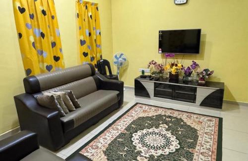 Sri Gading House | Deena Homestay Seri Gading BP