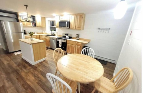 Ellsworth House | Deer Ridge A/C, Firepit, Pool Table, Acadia