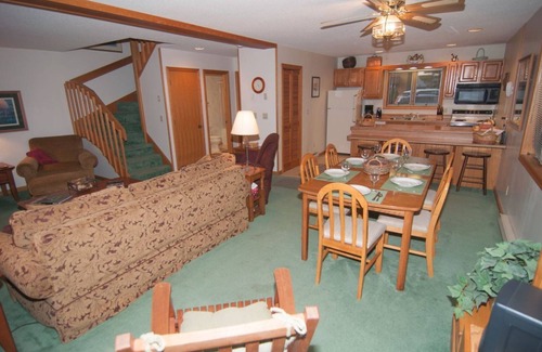 Davis Condo | Deerfield Village 135