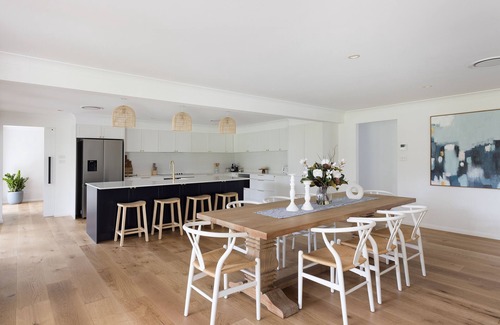 One Mile House | Deja Blue Anna Bay