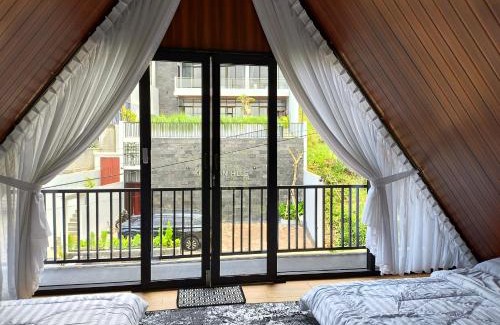 Megamendung Villa | Deju Cabin with Private Pool & Mountain View