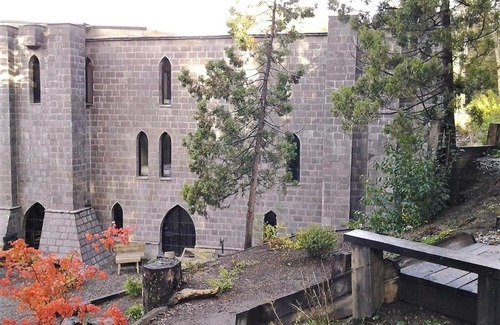 Angostura Hotel | Del Caballero Castillo Hotel