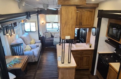 St. George House | Delighful 1 Bedroom Camper/RV in Saint-George Utah (NO LONGER AVAILABLE)