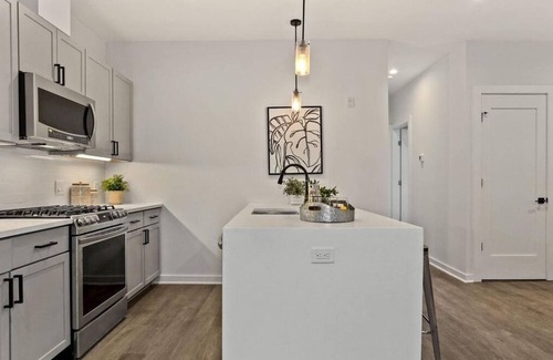 Columbia Heights Apartment | Delight of Columbia Heights 2 BEDRM 2BATH