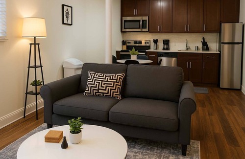 Ravenswood Apartment | Delightful 1BR Apt in Ravenswood