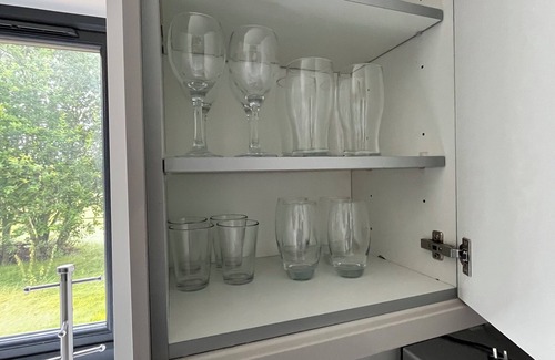 Oxted House | Delightful and uniquely converted barn in Lingfield - pet friendly