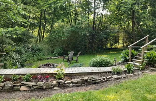 Calvin Cabin | Delightful Historic Cabin. All modern amenities, yet a step back in time.