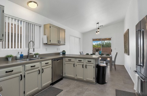 Dove Mountain House | Delightful Vacation Home - Trails, Golf & Dining!