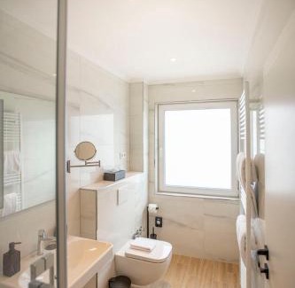 Neu Wulmstorf Hotel | Delphi Hotel & Restaurant