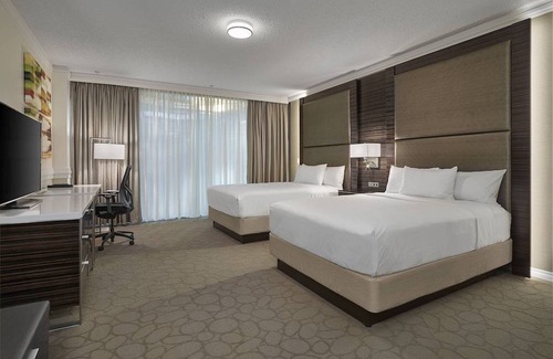 Downtown Edmonton Hotel | Delta Hotels by Marriott Edmonton Centre Suites