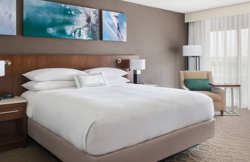 Mount Pleasant Hotel | Delta Hotels by Marriott Racine