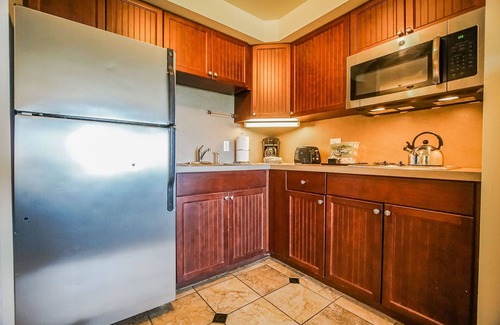 Ocean Drive Condo | Deluxe 1BR Condo w/Jacuzzi & Bay Views