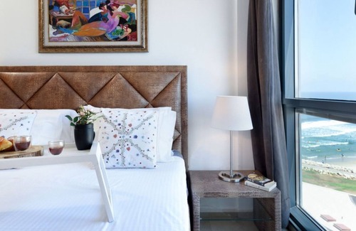 Herzliya Pituach Apartment | Deluxe 3 Bedroom Marina Apartment in Herzylia