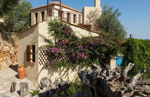 Votsi Villa | Deluxe Alonissos Island Villa Villa Petra Private Pool Sea View 2 BDR Raches
