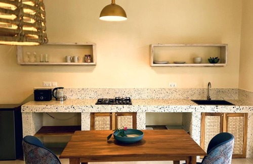 Jambiani Apartment | Deluxe apartment for 2 people with AC, openplan kitchen and AC Villa Bahati