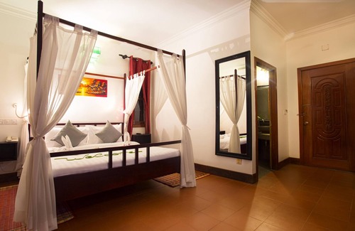 Siem Reap Hotel | Deluxe Double or Twin with Private Balcony - Free Airport Pick Up