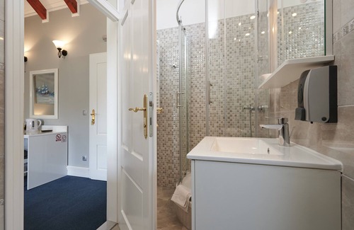 Trogir Hotel | Deluxe Double Room in Trogir Historic Center