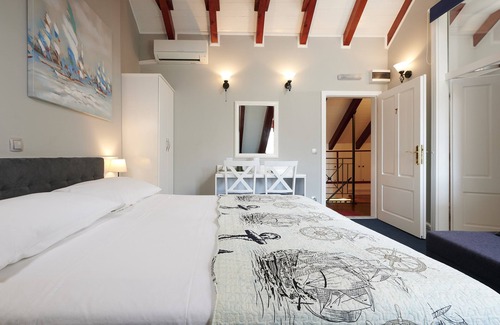 Trogir Hotel | Deluxe Double Room in Trogir Historic Center