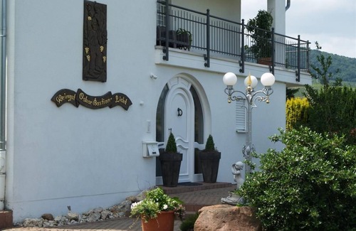 Brauneberg Cottage | Deluxe Double Room with Balcony - Weingut Bastian - Your feel-good home
