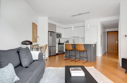 Chinatown Apartment | Deluxe Downtown 1BR w/Gym & W/D, near South Station, by Blueground