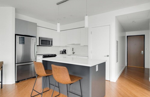 Chinatown Apartment | Deluxe Downtown 1BR w/Gym & W/D, near South Station, by Blueground