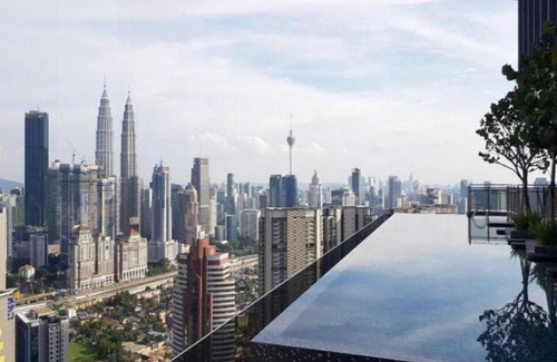 Malaysian Police Training Centre Apartment | Deluxe King Suite with Twin Tower View 22