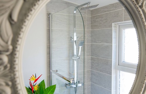 Stratford House | Deluxe London House Nr Stratford