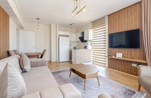 Esenyurt Apartment | Deluxe One bedroom Suite 2 A/C Wifi Parking MAI21nn