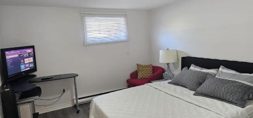 Saint John Hotel | Deluxe Room in a Cozy Apt