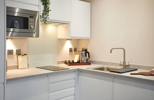 Hull Old Town Apartment | Deluxe Studios @ Humber Lofts Residences