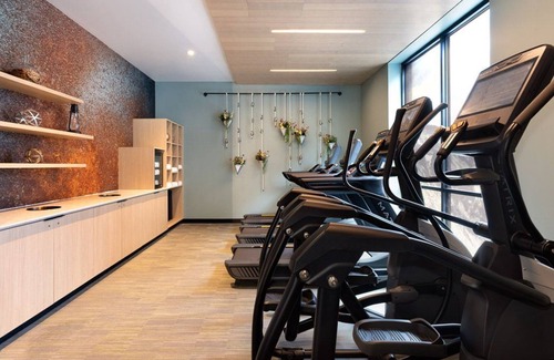 Silverthorne House | Deluxe suite located in the heart of Downtown Silverthorne, incredible views