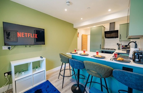 Cathays Apartment | Deluxe Two Bedroom Apartment