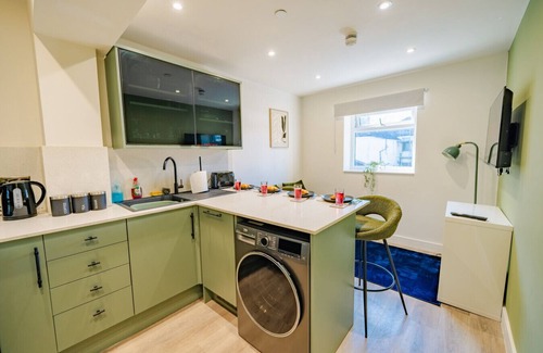 Cathays Apartment | Deluxe Two Bedroom Apartment