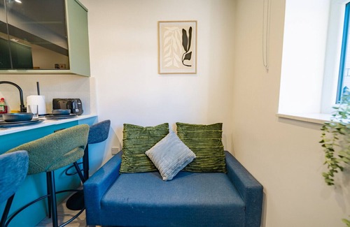 Cathays Apartment | Deluxe Two Bedroom Apartment
