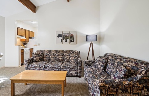 West Bridgewater Hotel | Deluxe Two Bedroom Suite on the 2nd floor with outdoor heated pool 20304